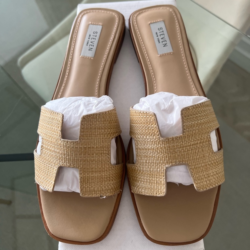 NWT - Steve Madden Haydn Raffia Sandal
